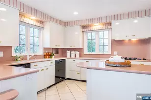 112 Heller Wy, Montclair, NJ 07043 - Photo 10