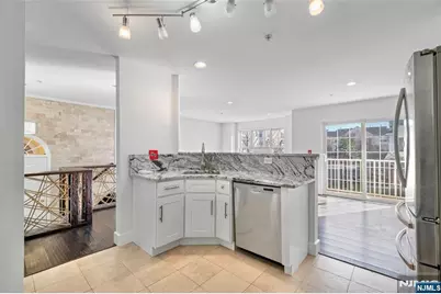 11 Bayside Drive, Bayonne, NJ 07002 - Photo 6