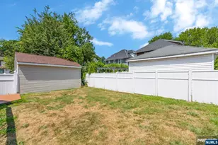 24 Sunderland Ave, Rutherford, NJ 07070 - Photo 30