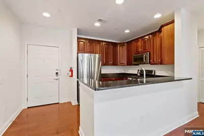 7400 River Road 317 #317, North Bergen, NJ 07047 - Photo 6