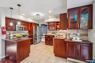 157 Clarken Dr 102, West Orange Township, NJ 07052 - Photo 8