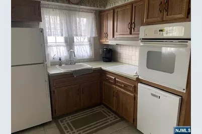 339 Boyle Avenue, Totowa, NJ 07512 - Photo 2
