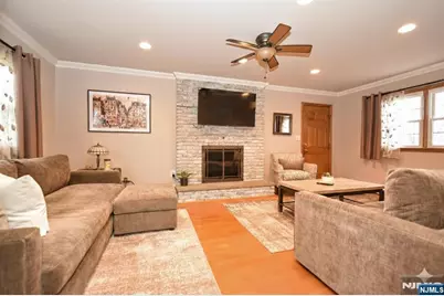 237 Glenwood Drive, North Haledon, NJ 07508 - Photo 8