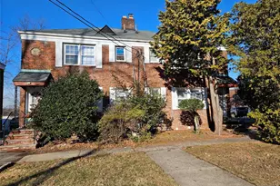 747 Broad Ave B, Ridgefield, NJ 07657 - Photo 2