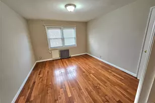 747 Broad Ave B, Ridgefield, NJ 07657 - Photo 4