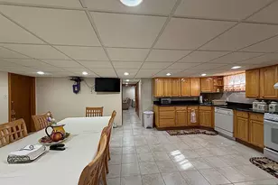 521 Weart Ave, Lyndhurst Township, NJ 07071 - Photo 24