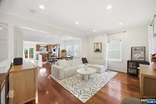 331 Undercliff Ave, Edgewater, NJ 07020 - Photo 4