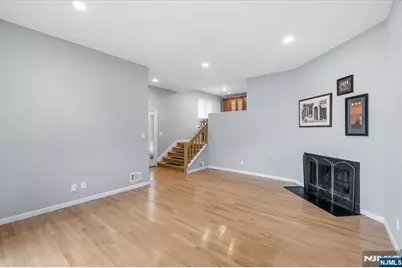 117 Sunset Key 117 #117, Secaucus, NJ 07094 - Photo 4