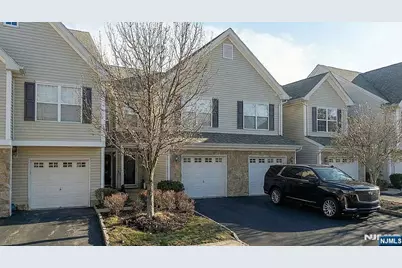 136 Mountainside Drive, Pompton Lakes, NJ 07442 - Photo 2