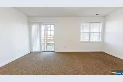 136 Mountainside Drive, Pompton Lakes, NJ 07442 - Photo 14