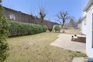 44 Jasper Ave, Teaneck Township, NJ 07666 - Photo 22