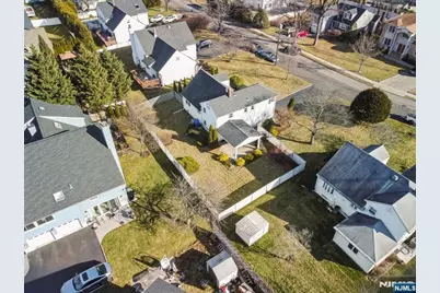 127 E Village Circle, Paramus, NJ 07652 - Photo 42