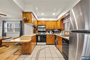 15 Inwood St, Clifton, NJ 07011 - Photo 8