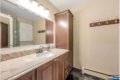 18 Vermont Drive, Paramus, NJ 07652 - Photo 24