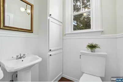 239 Hillside Avenue, Nutley, NJ 07110 - Photo 10