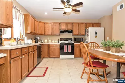 31 Smith Street, Waldwick, NJ 07463 - Photo 6