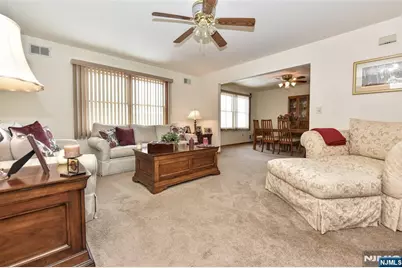 31 Smith Street, Waldwick, NJ 07463 - Photo 4