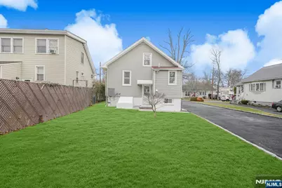 16 Grey Rock Avenue, Little Falls Township, NJ 07424 - Photo 12