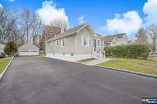 16 Grey Rock Ave, Little Falls Township, NJ 07424 - Photo 10