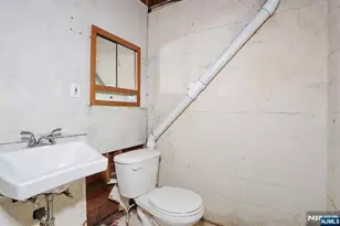 11 Kenneth Dr, Montclair, NJ 07043 - Photo 26