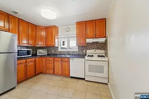 200 West St, Englewood, NJ 07631 - Photo 28