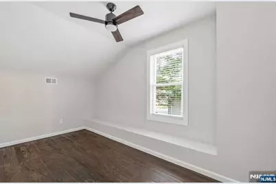 137 Cedar Avenue, Hawthorne, NJ 07506 - Photo 14