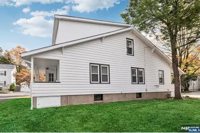 137 Cedar Avenue, Hawthorne, NJ 07506 - Photo 18