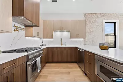 146 Sherman Avenue 3 #3, Jersey City, NJ 07307 - Photo 10