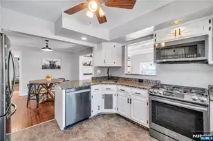 520 Riverview Rd, Pompton Lakes, NJ 07442 - Photo 8