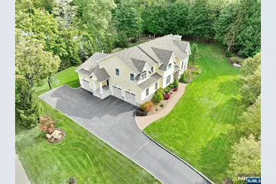 3 London Court, Woodcliff Lake, NJ 07677 - Photo 2
