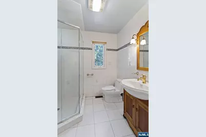 597 Penn Avenue, Teaneck Township, NJ 07666 - Photo 12