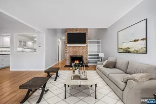 12 Sandburg Ct, Mahwah, NJ 07430 - Photo 6