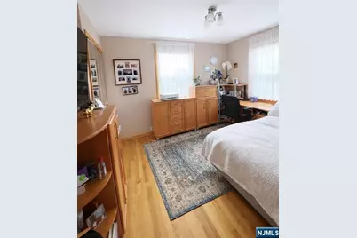 80 Caruth Avenue, Elmwood Park, NJ 07407 - Photo 12