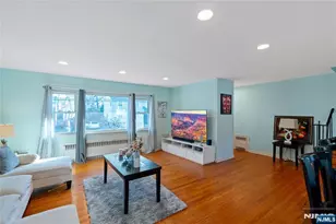 36 N Vivyen St, Bergenfield, NJ 07621 - Photo 4