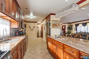 64 Century Rd, Paramus, NJ 07652 - Photo 10