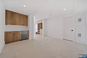 117 Henry St, Palisades Park, NJ 07650 - Photo 36