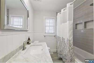 124 Lee Street, Elmwood Park, NJ 07407 - Photo 24