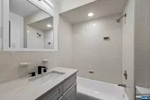 63 Highwood Terrace, Weehawken, NJ 07086 - Photo 24