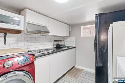 32 Elmwood Terrace, Irvington, NJ 07111 - Photo 18