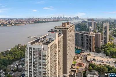 1600 Parker Avenue 29C #29C, Fort Lee, NJ 07024 - Photo 1