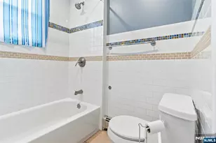 328 Hawthorne St, Orange, NJ 07050 - Photo 12