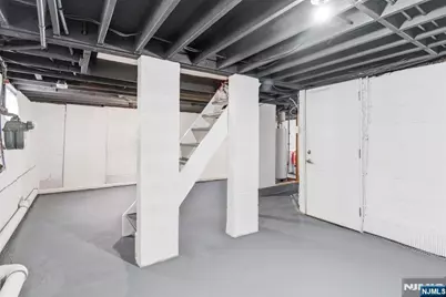 328 Hawthorne Street, Orange, NJ 07050 - Photo 22