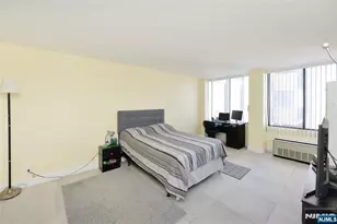 300 Winston Dr C0514, Cliffside Park, NJ 07010 - Photo 10