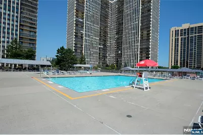 300 Winston Drive C0514 #C0514, Cliffside Park, NJ 07010 - Photo 12