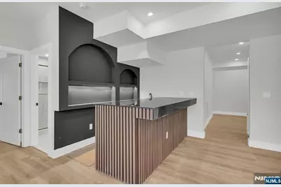 5 Locust Place, Livingston, NJ 07039 - Photo 32