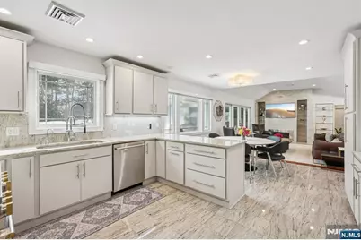 320 Long Bow Drive, Franklin Lakes, NJ 07417 - Photo 12