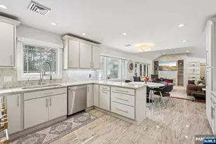 320 Longbow Dr, Franklin Lakes, NJ 07417 - Photo 12