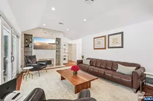 320 Longbow Dr, Franklin Lakes, NJ 07417 - Photo 8