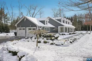 320 Longbow Dr, Franklin Lakes, NJ 07417 - Photo 2