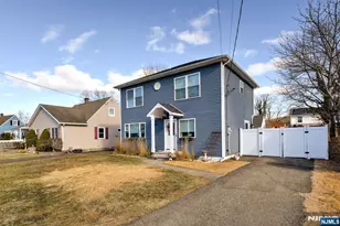 86 Burnside Pl, Wanaque, NJ 07420 - Photo 2